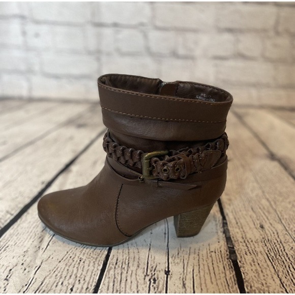 NWOB‎ Relativity Brown Braided Booties Size 6 With 3” Heel - Picture 6 of 10